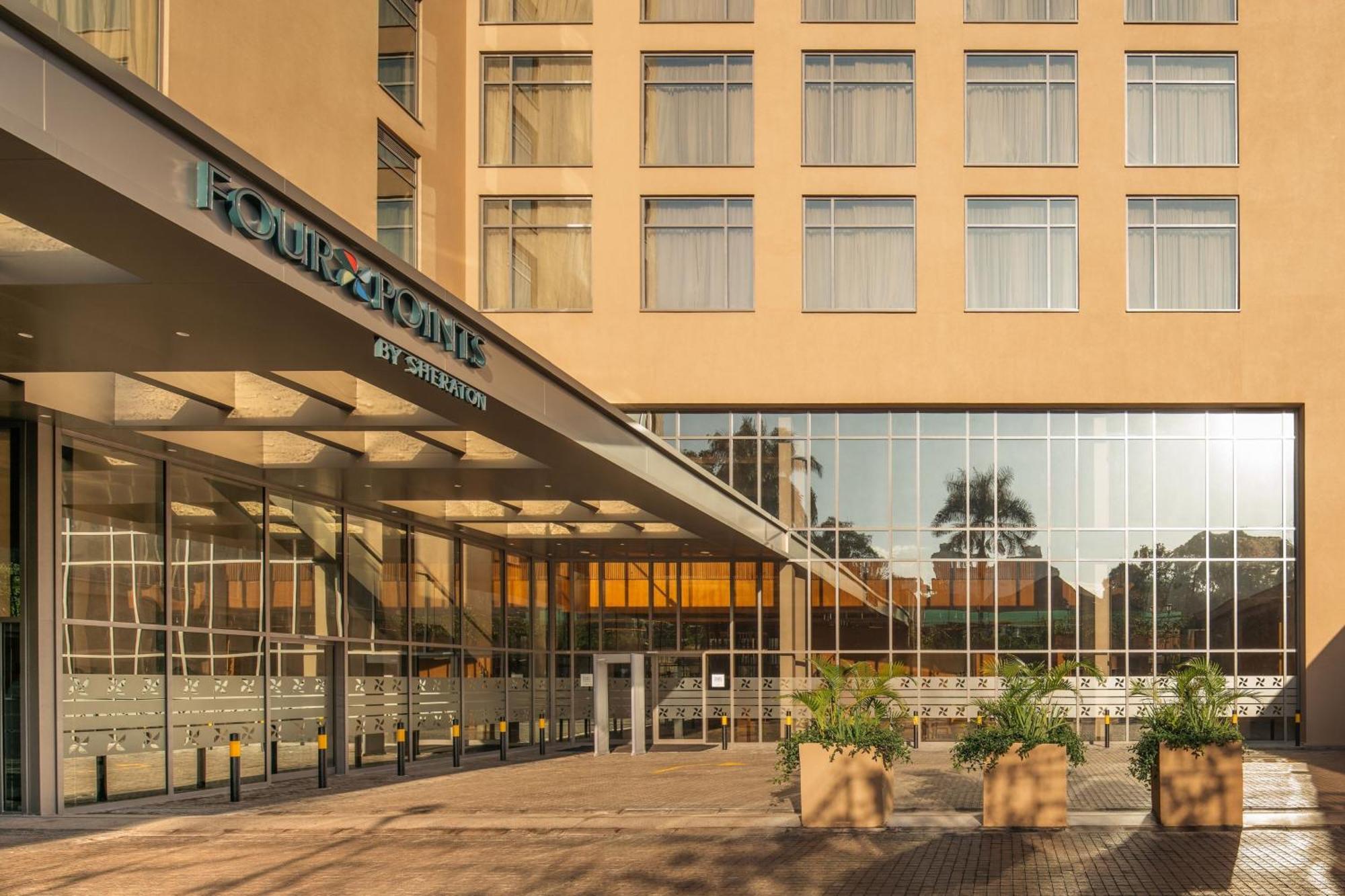 Four Points By Sheraton Кампала Екстериор снимка